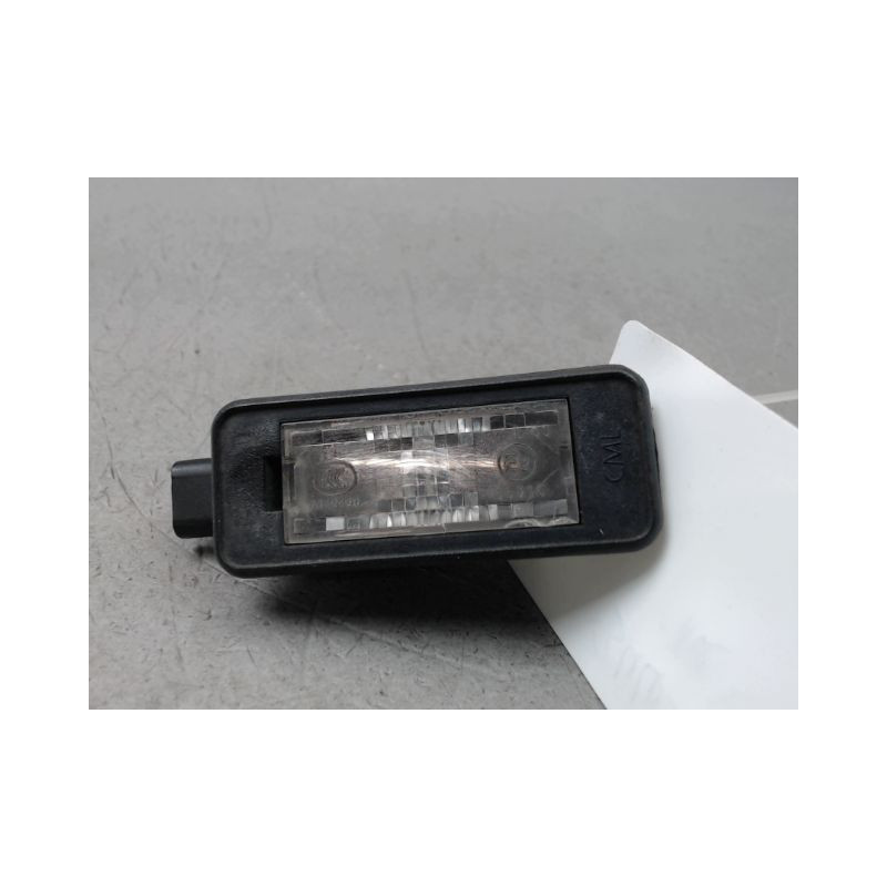 ECLAIREUR PLAQUE DE POLICE DROIT PEUGEOT 208 Phase 1 2012-...