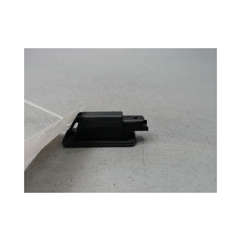 ECLAIREUR PLAQUE DE POLICE DROIT PEUGEOT 208 Phase 1 2012-...