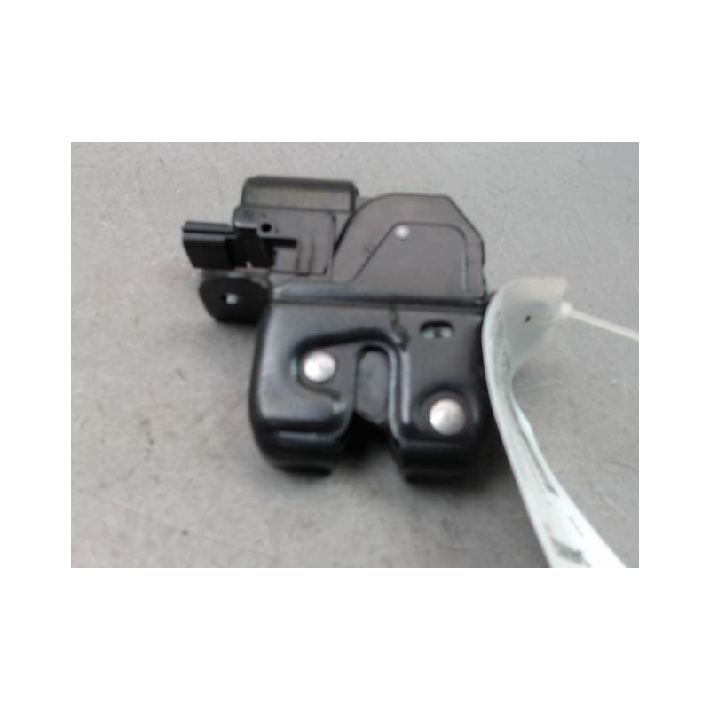 SERRURE HAYON  DACIA DUSTER BREAK Phase 1 2010-2013