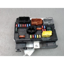PLATINE FUSIBLE AV