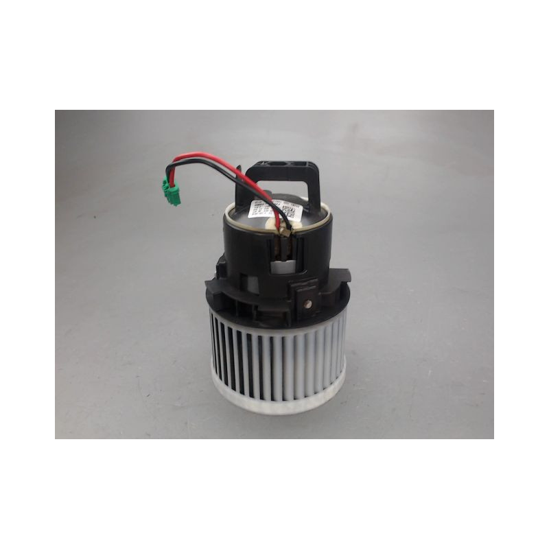 MOTEUR VENTILATEUR CHAUFFAGE PEUGEOT 308