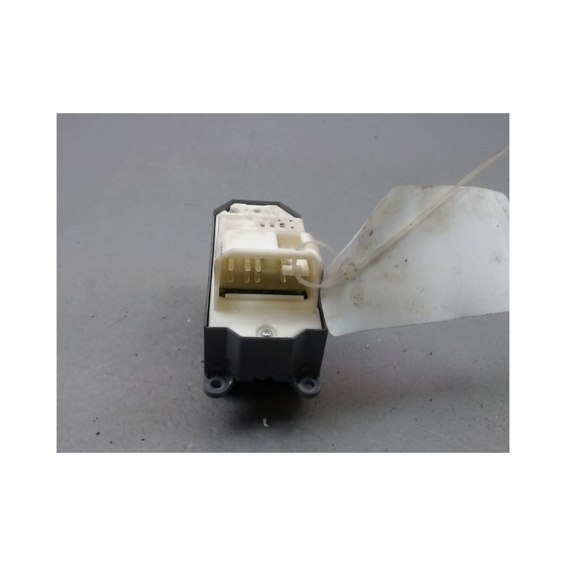 COMMANDE LEVE-GLACE PORTE AVG TOYOTA YARIS 2005-