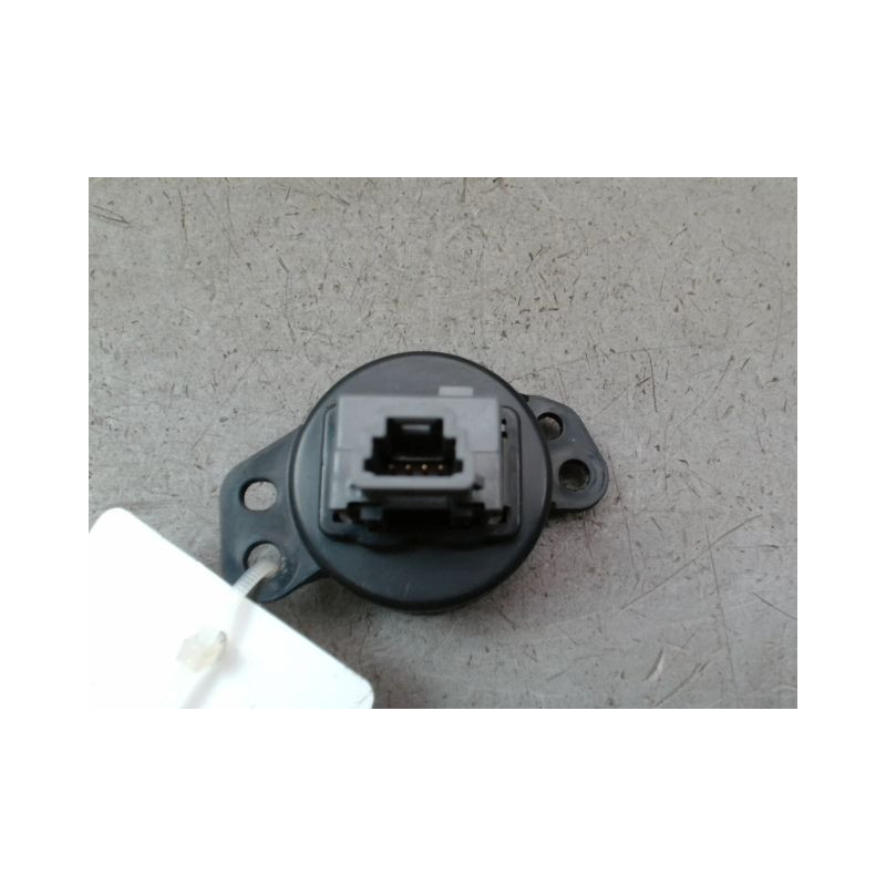 BOUTON DE WARNING PEUGEOT 108