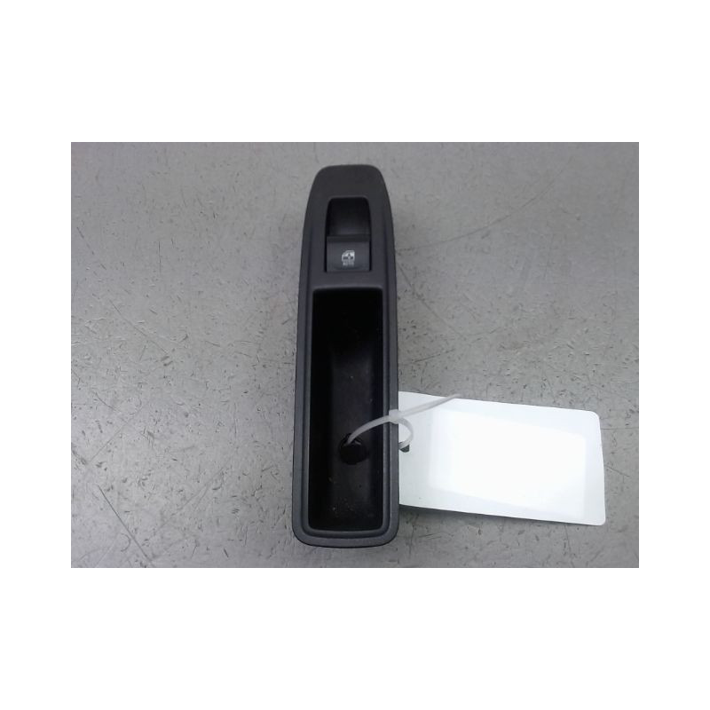COMMANDE LEVE-GLACE PORTE ARG RENAULT CLIO