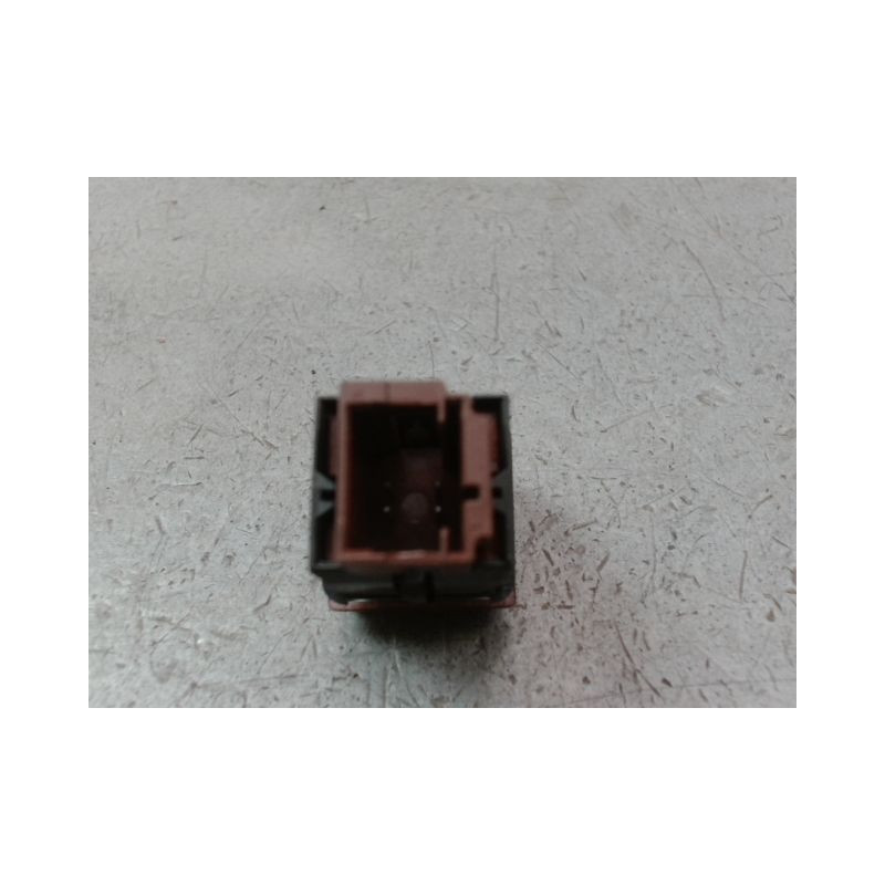 BOUTON DE WARNING PEUGEOT 206 + 2009-2013