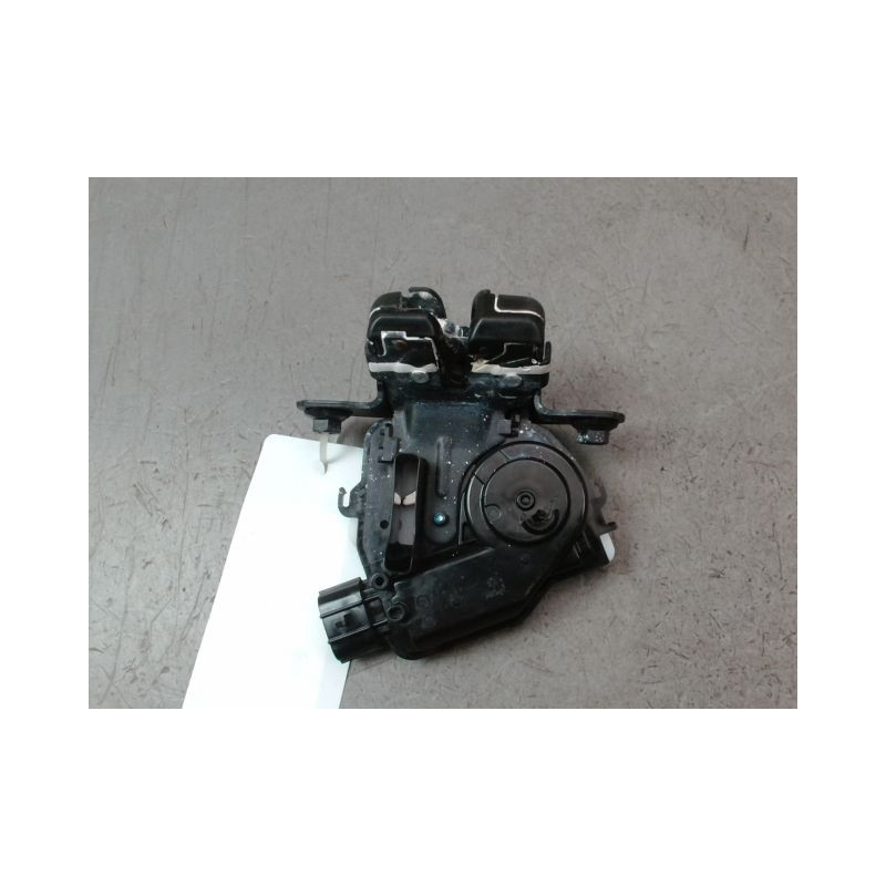 SERRURE HAYON  TOYOTA COROLLA 2004-