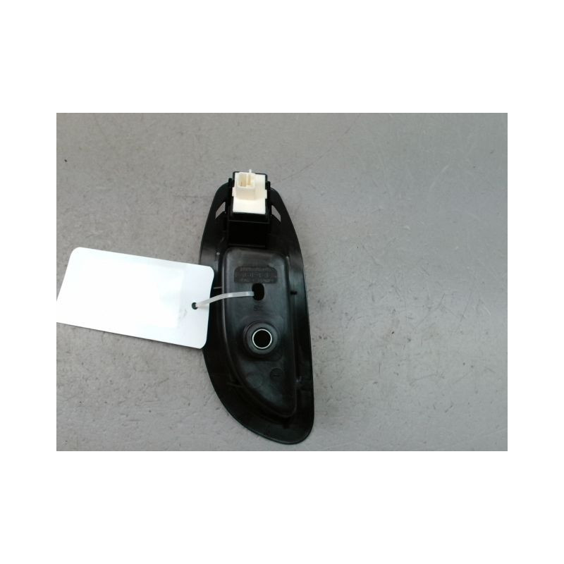 COMMANDE LEVE-GLACE PORTE ARG FIAT 500X