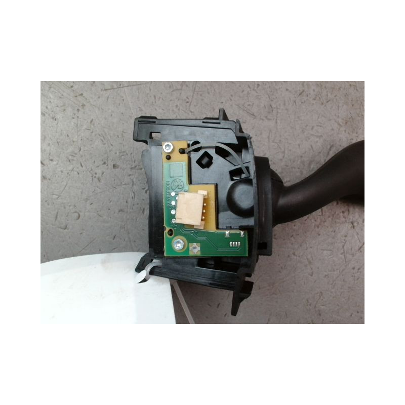 COMMANDE CLIGNOTANT FORD KUGA