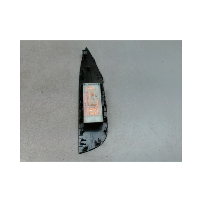 COMMANDE LEVE-GLACE PORTE AVD NISSAN QASHQAI BREAK II Phase 1 2014-...