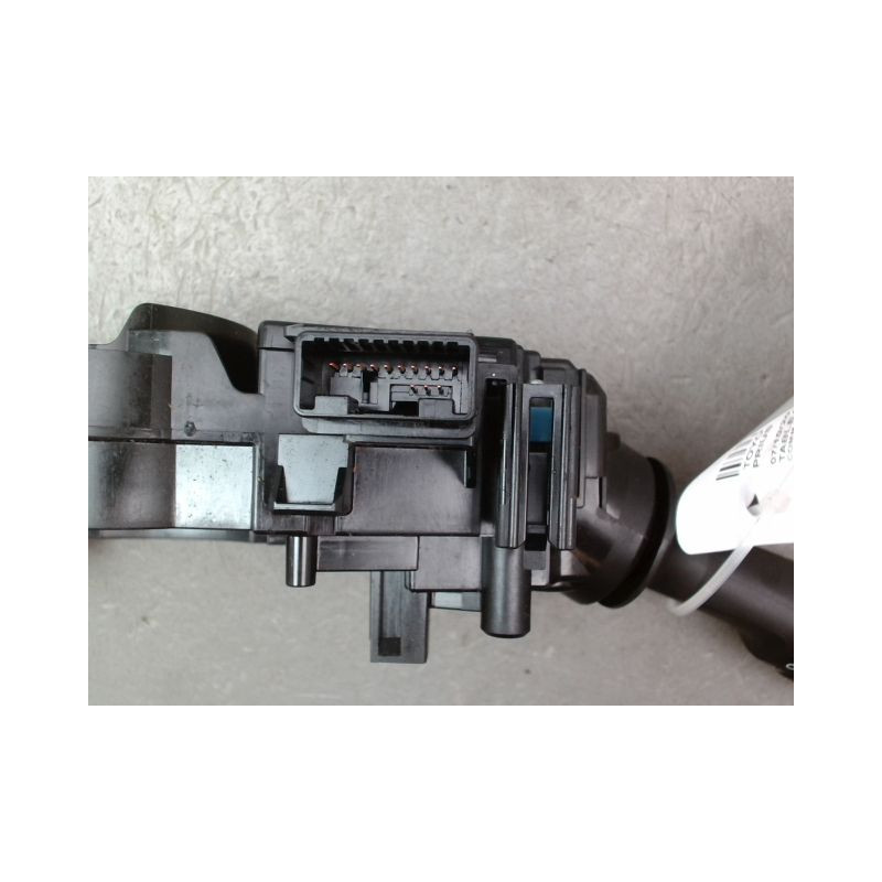 COMMANDE ECLAIRAGE TOYOTA PRIUS 2004-