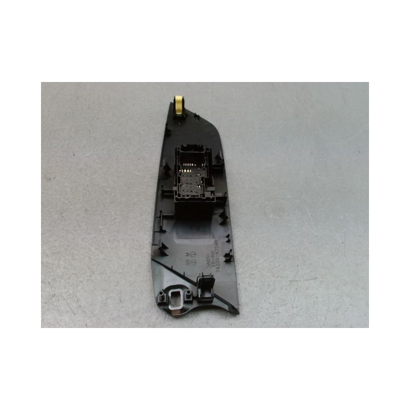 COMMANDE LEVE-GLACE PORTE AVD TOYOTA PRIUS 2004-