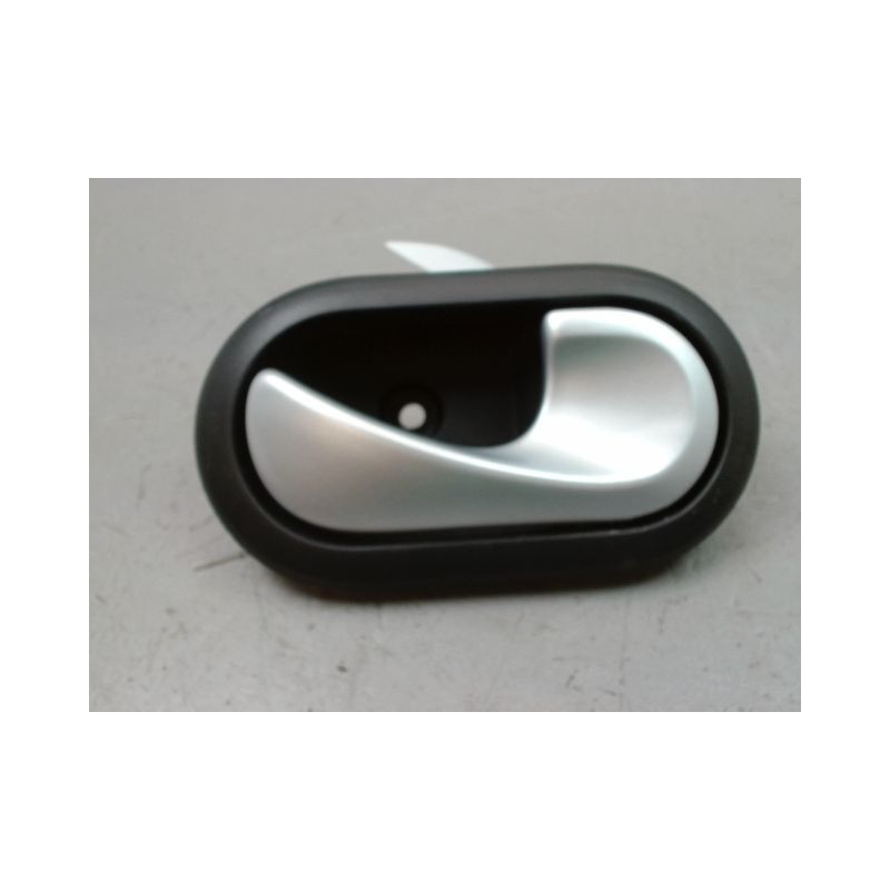 POIGNEE INTERIEURE PORTE AVANT DROIT DACIA DUSTER BREAK Phase 1 2010-2013
