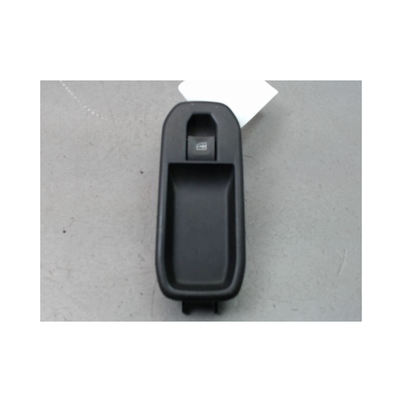 COMMANDE LEVE-GLACE PORTE AVD DACIA DUSTER 2010-