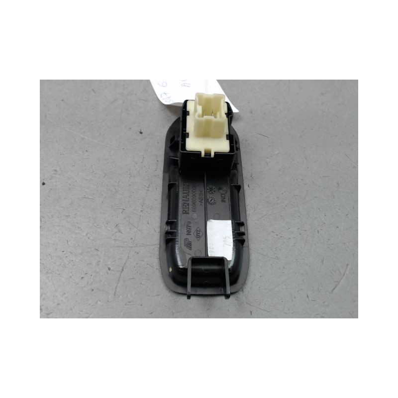 COMMANDE LEVE-GLACE PORTE AVD DACIA DUSTER 2010-