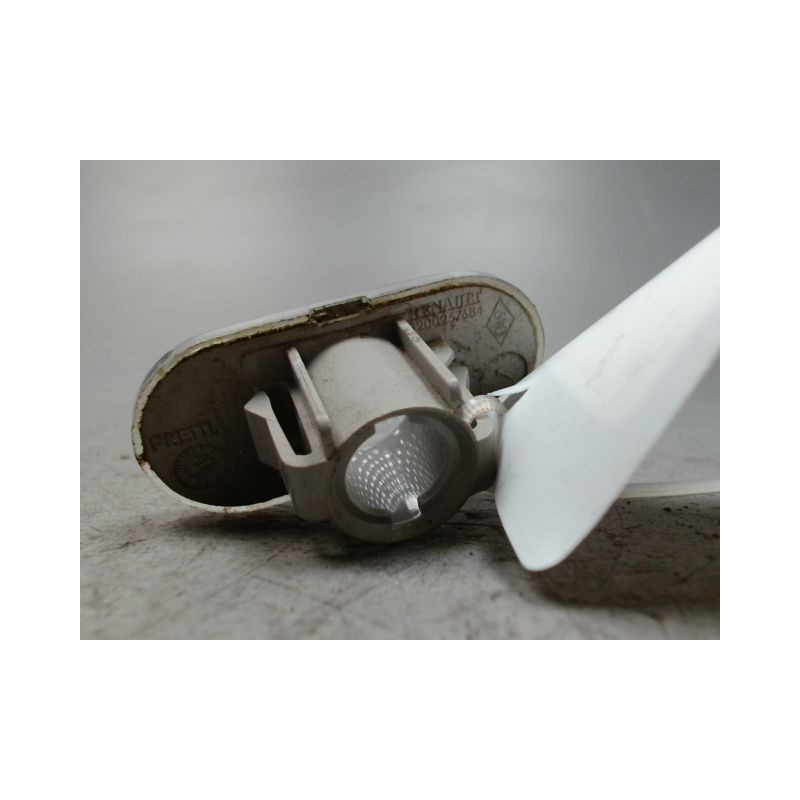 REPETITEUR AILE GAUCHE RENAULT KANGOO