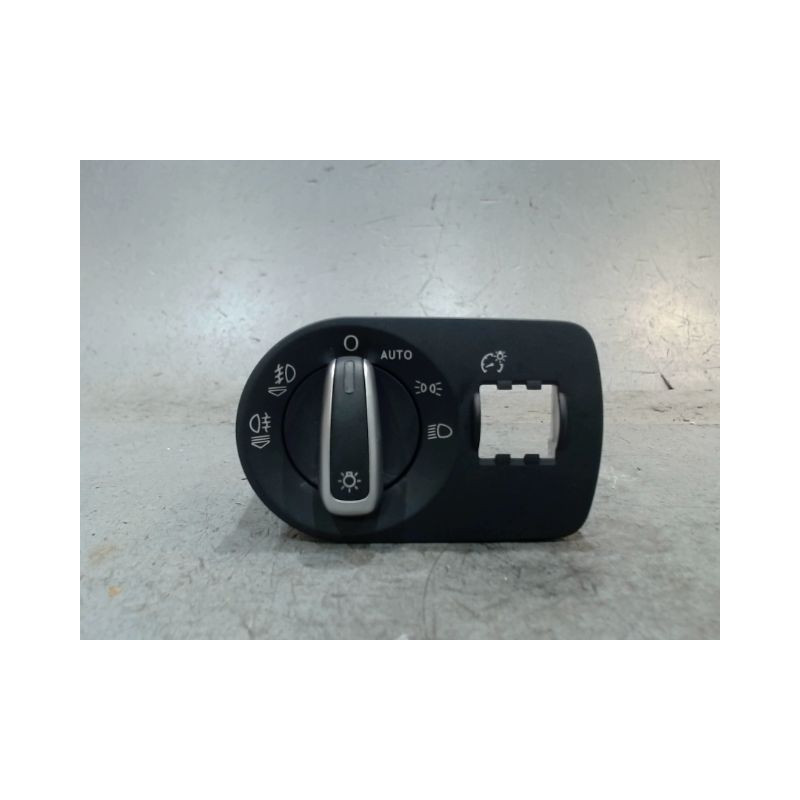 INTERIEUR COMMANDE PHARES AUDI A1