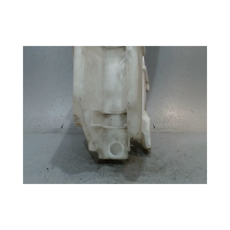 RESERVOIR LAVE-GLACE AVANT NISSAN JUKE