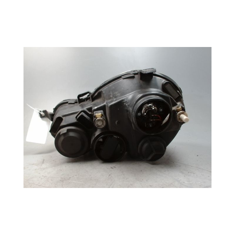 PHARE DROIT VOLKSWAGEN POLO 02-05