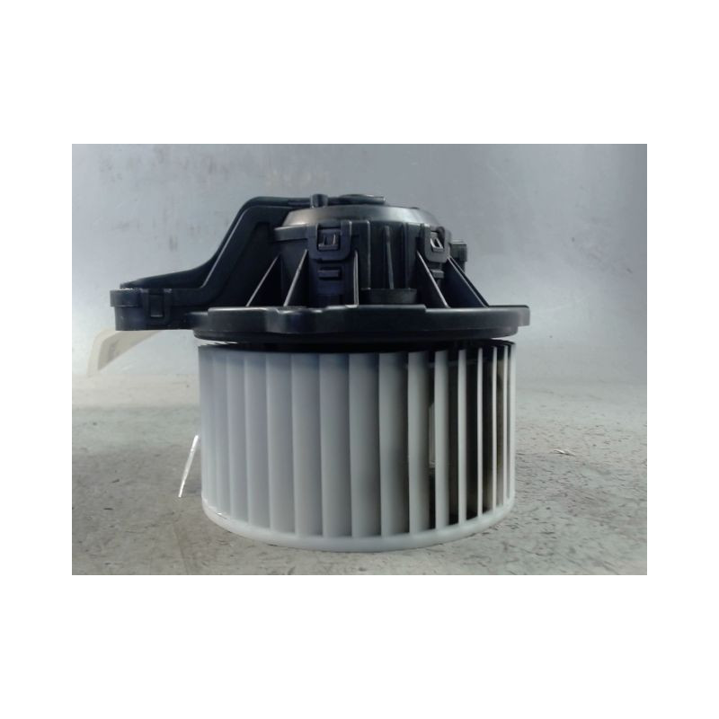 MOTEUR VENTILATEUR CHAUFFAGE KIA CEE-D