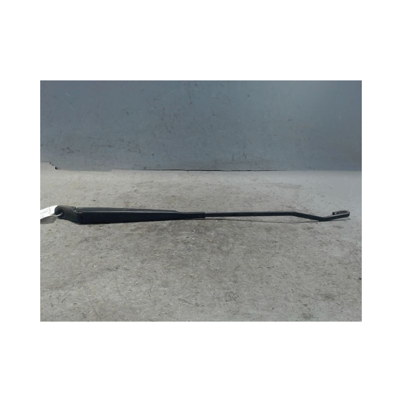 BRAS ESSUIE-GLACE AVANT DROIT RENAULT KANGOO EXPRESS 2008-
