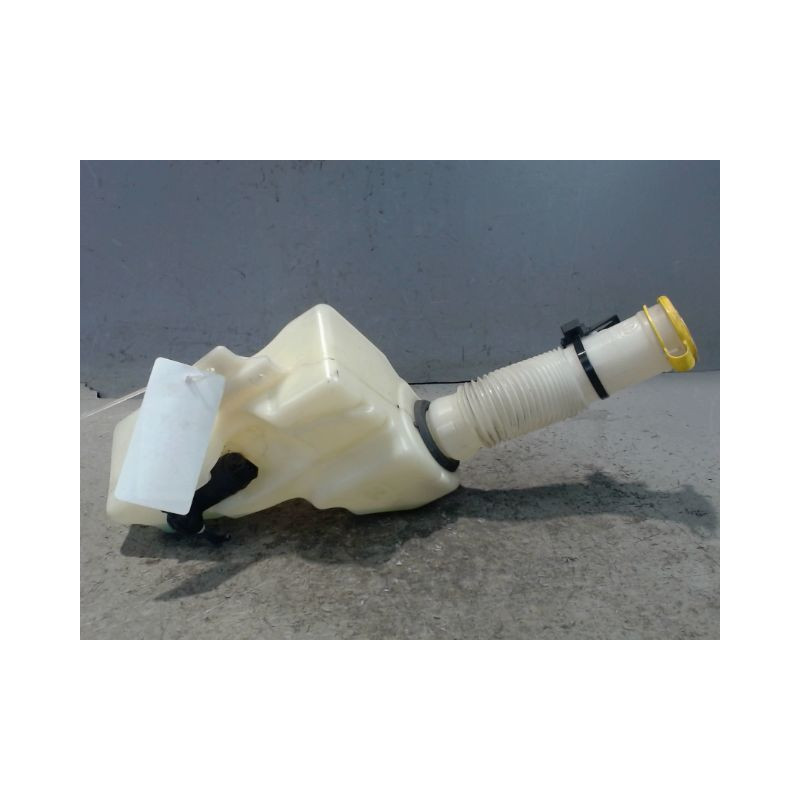 RESERVOIR LAVE-GLACE AVANT FIAT 500X