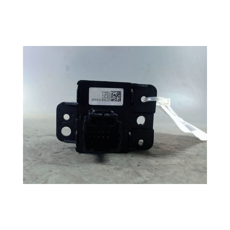 INTERIEUR COMMANDE FREIN A MAIN FIAT 500X