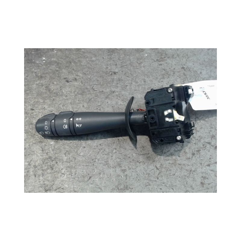 COMMANDE CLIGNOTANT RENAULT TWINGO 2 2010-