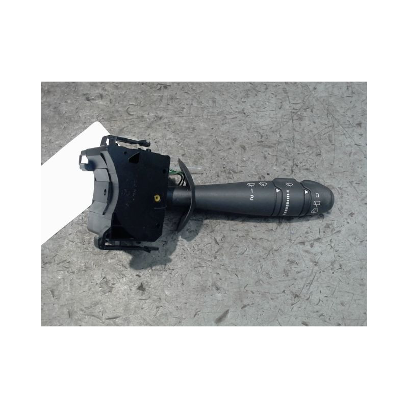 COMMANDE ESSUIE GLACE RENAULT TWINGO 2 2010-