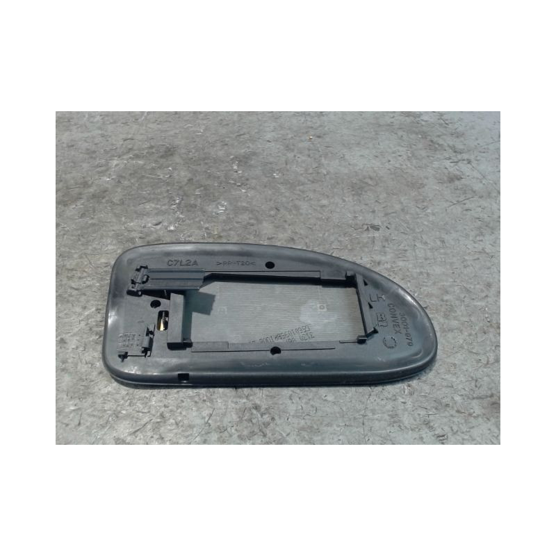 GLACE RETROVISEUR EXT G FORD FOCUS 98-04
