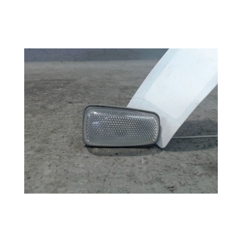REPETITEUR AILE DROIT CITROEN SAXO 99-
