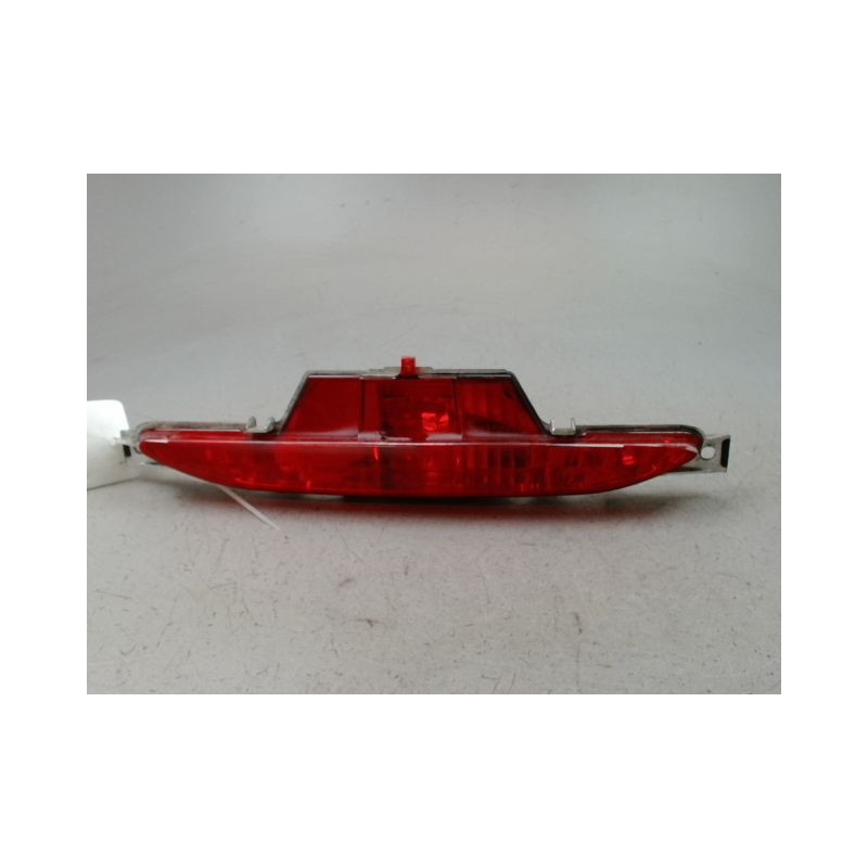 FEU BROUILLARD CENTRAL ARRIERE PEUGEOT 208