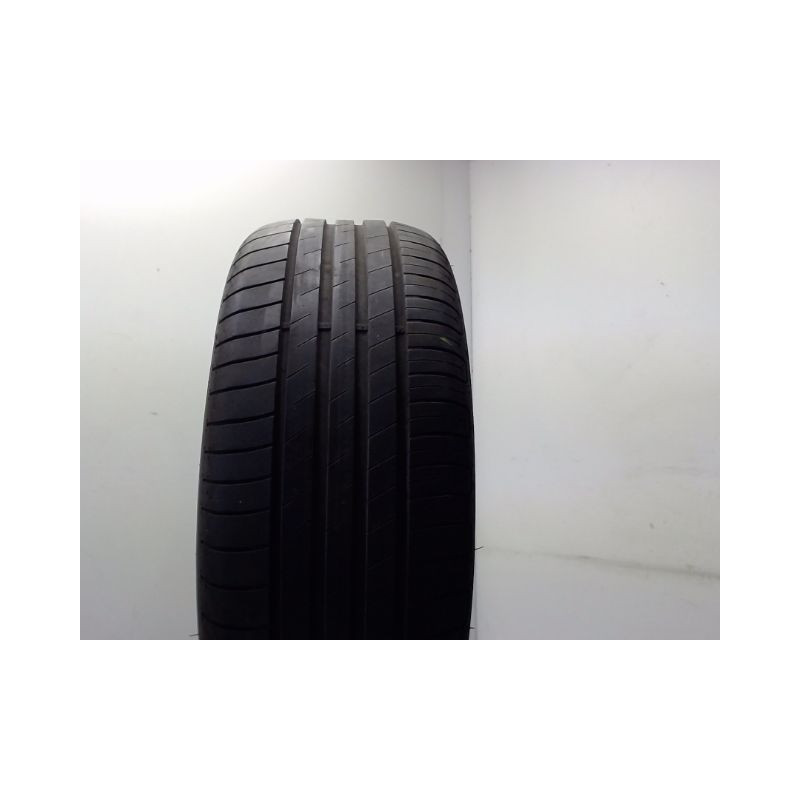 Pneu GOOD YEAR EFFICIENT GRIP PERFORMANCE 225 55 16 95 W