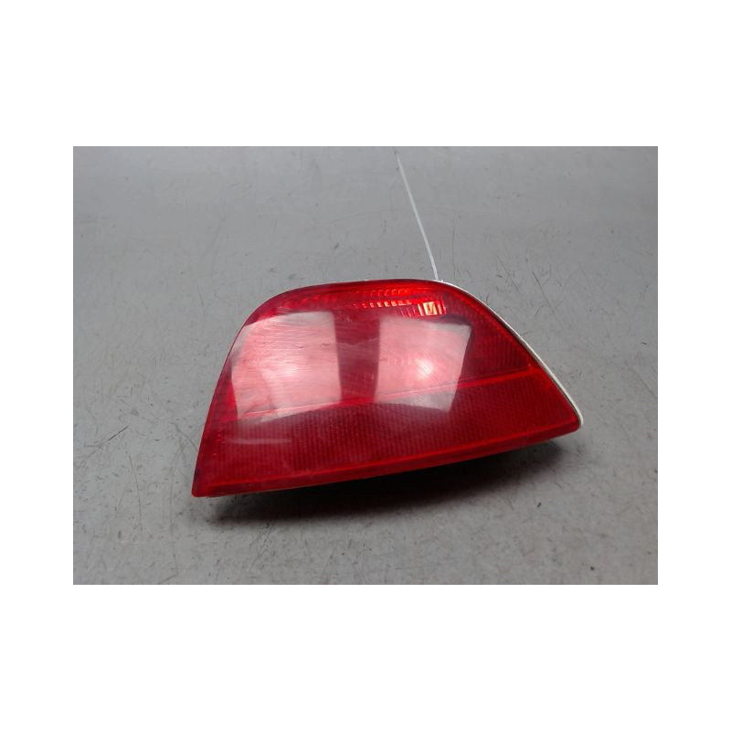 FEU BROUILLARD ARRIERE GAUCHE FORD FOCUS 98-04