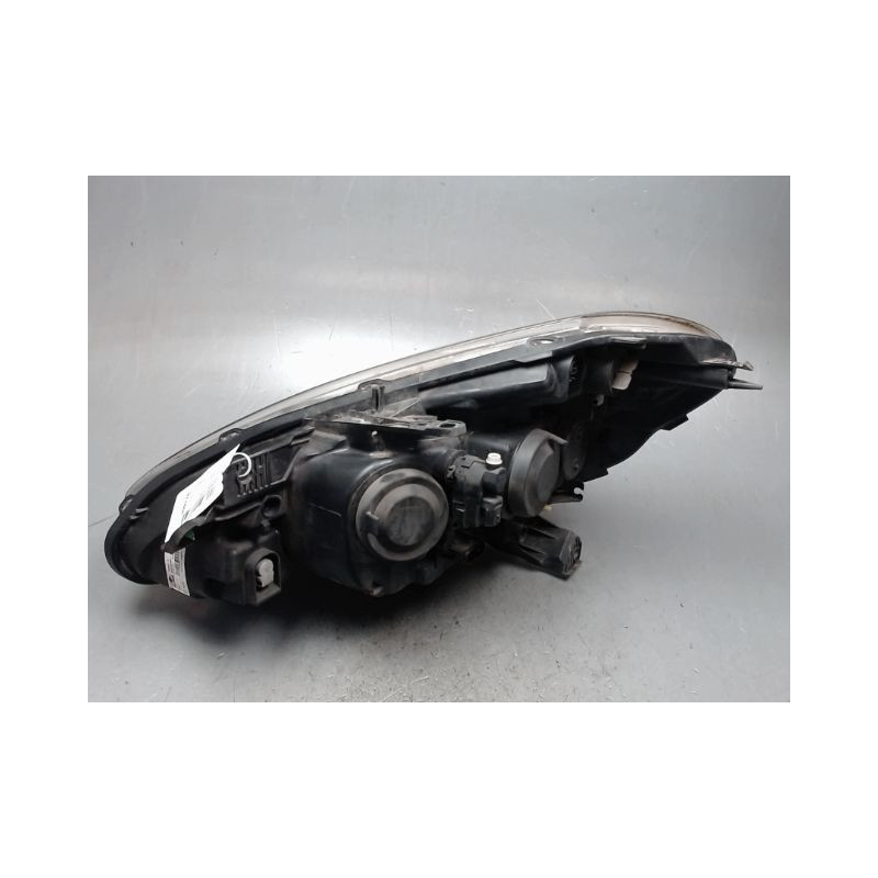 PHARE DROIT RENAULT CLIO III 2010-