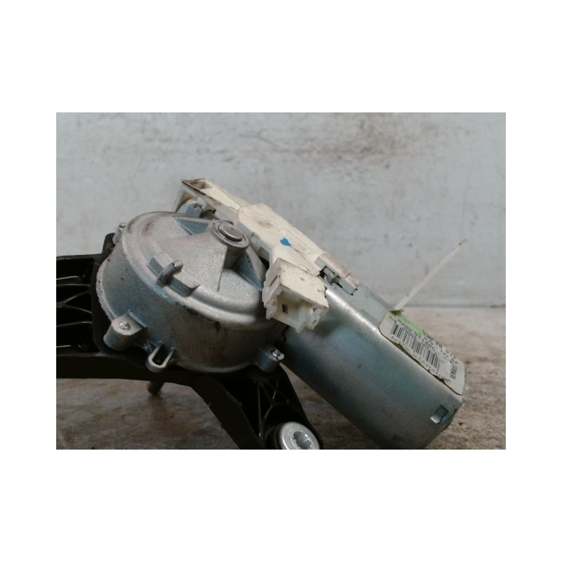 MOTEUR ESSUIE-GLACE ARRIERE RENAULT TWINGO 2 2010-