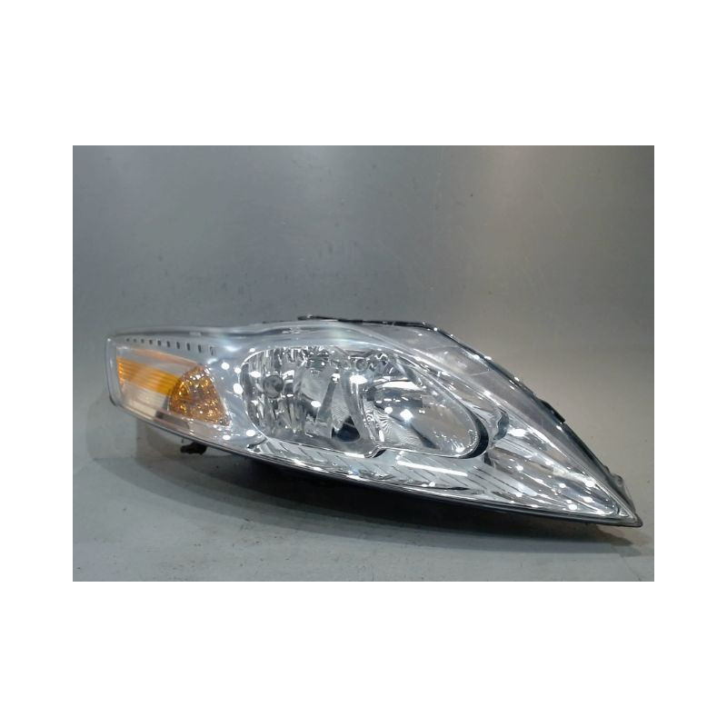 PHARE DROIT FORD MONDEO
