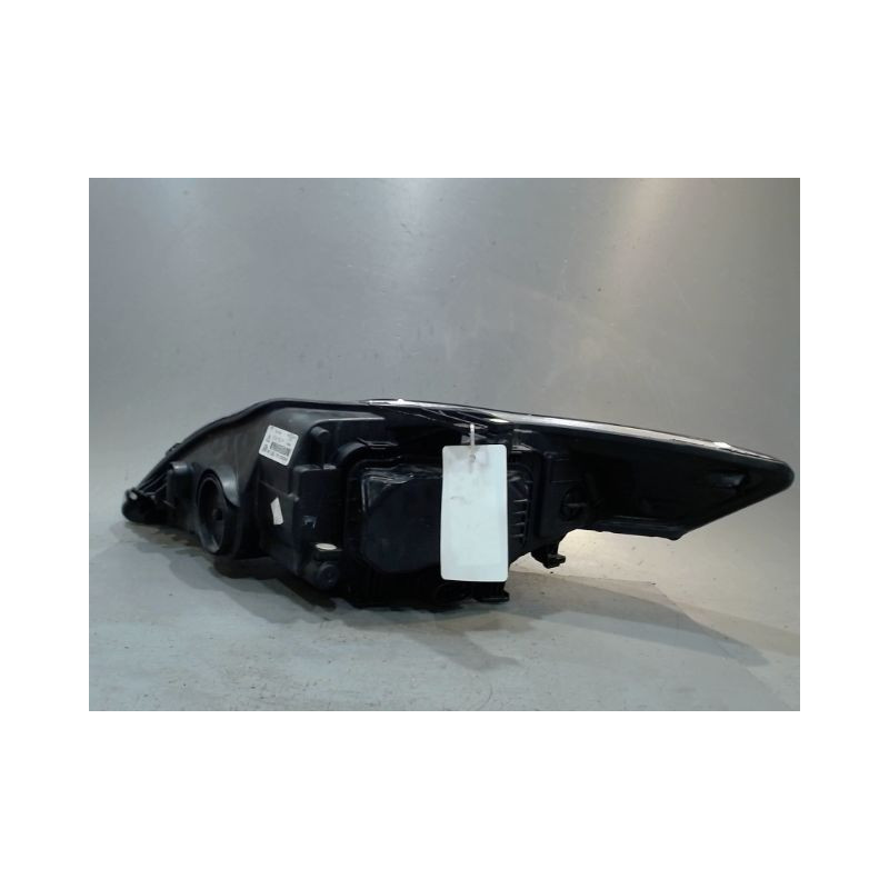 PHARE DROIT FORD MONDEO