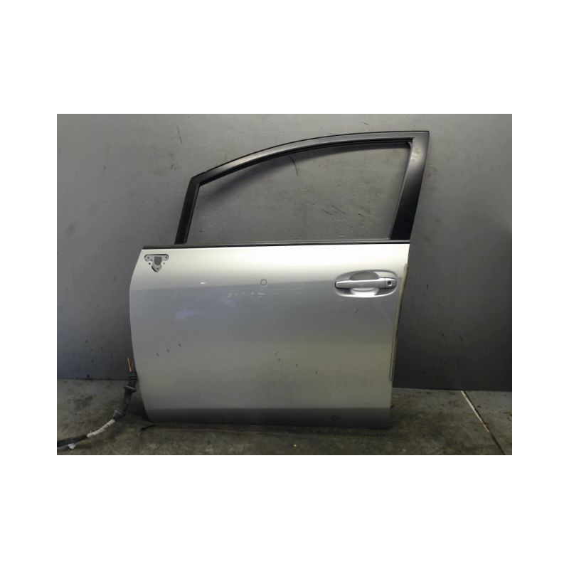 PORTE AVANT GAUCHE TOYOTA VERSO
