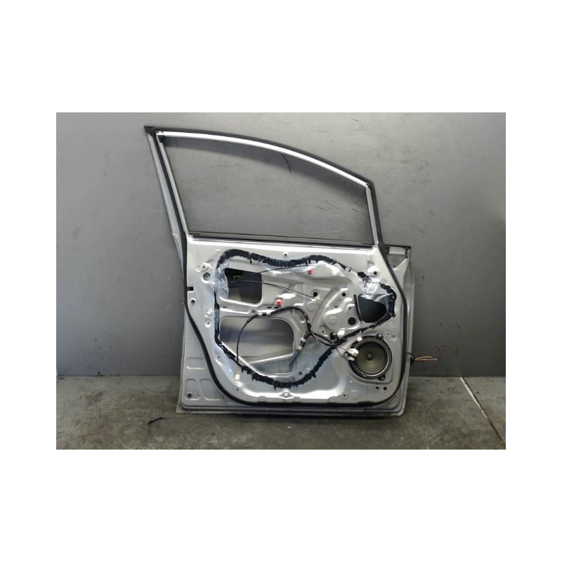 PORTE AVANT GAUCHE TOYOTA VERSO