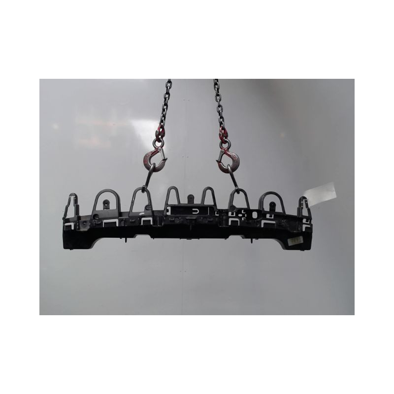 SUPPORT CENTRAL PARE-CHOC ARRIERE  RENAULT CLIO IV