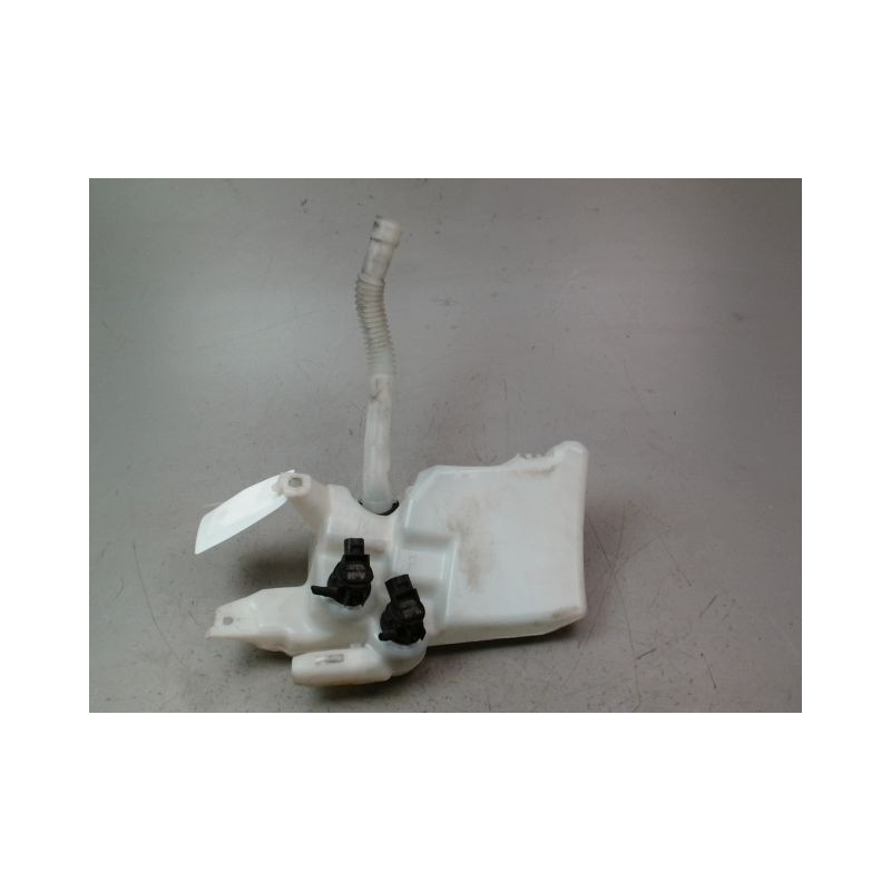 RESERVOIR LAVE-GLACE AVANT TOYOTA IQ 2008-