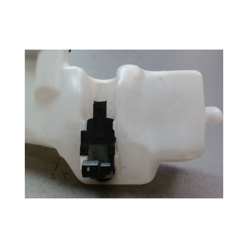 RESERVOIR LAVE-GLACE AVANT RENAULT CLIO CAMPUS II Phase 2 2009-2012