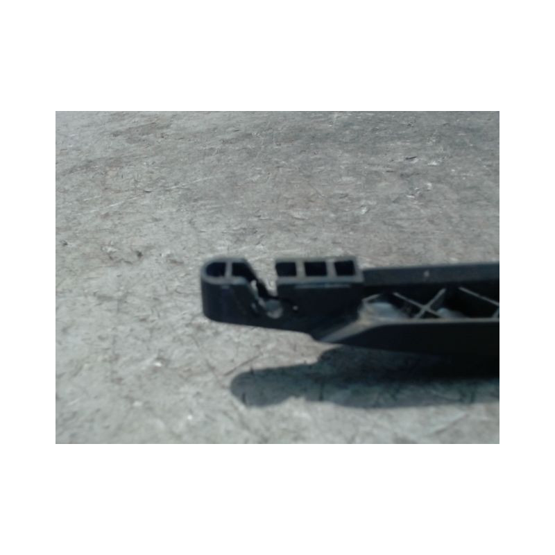 BRAS ESSUIE-GLACE ARRIERE FORD FIESTA 2010-