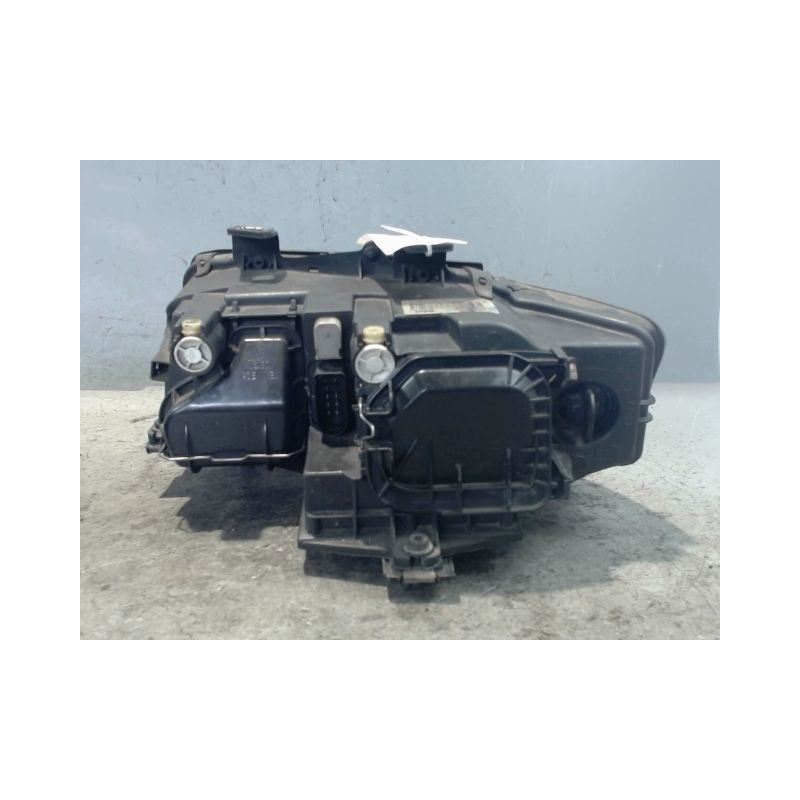 PHARE DROIT AUDI A4 AVANT 01-04