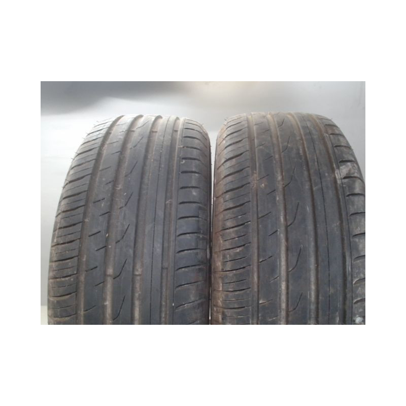 Paire de pneus TOYO PROXES CF2 215 55 16 93 W