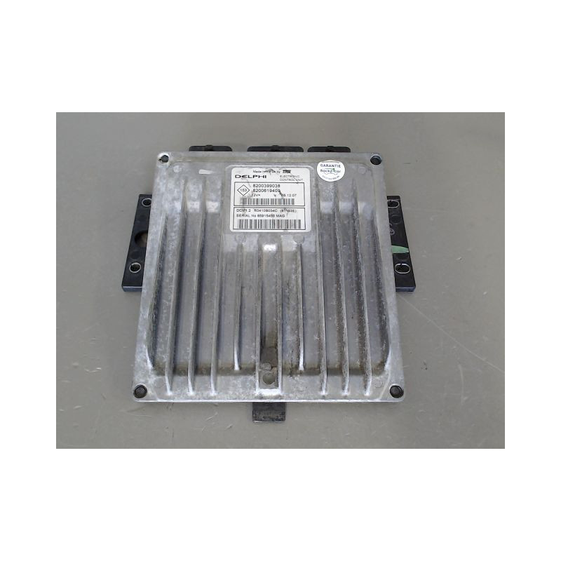 CALCULATEUR MOTEUR RENAULT CLIO