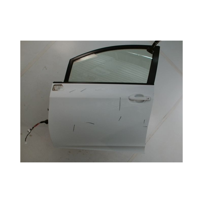 PORTE AVANT GAUCHE TOYOTA VERSO-S