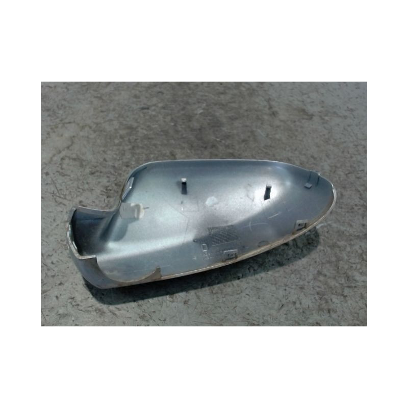 CARENAGE RETROVISEUR EXTERIEUR DROIT PEUGEOT 407 SW