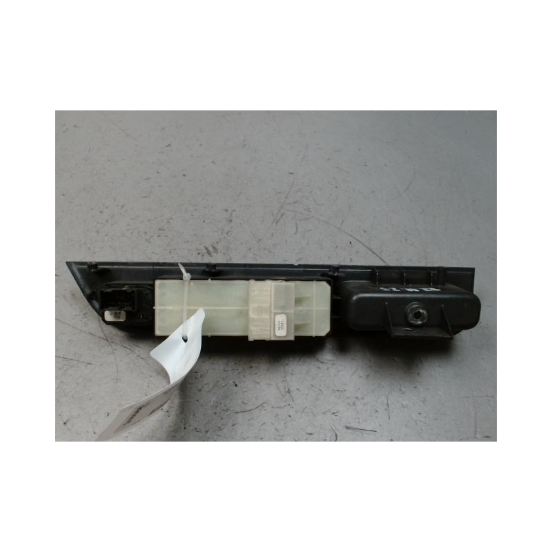 COMMANDE LEVE-GLACE PORTE AVG SUZUKI SWIFT 3P