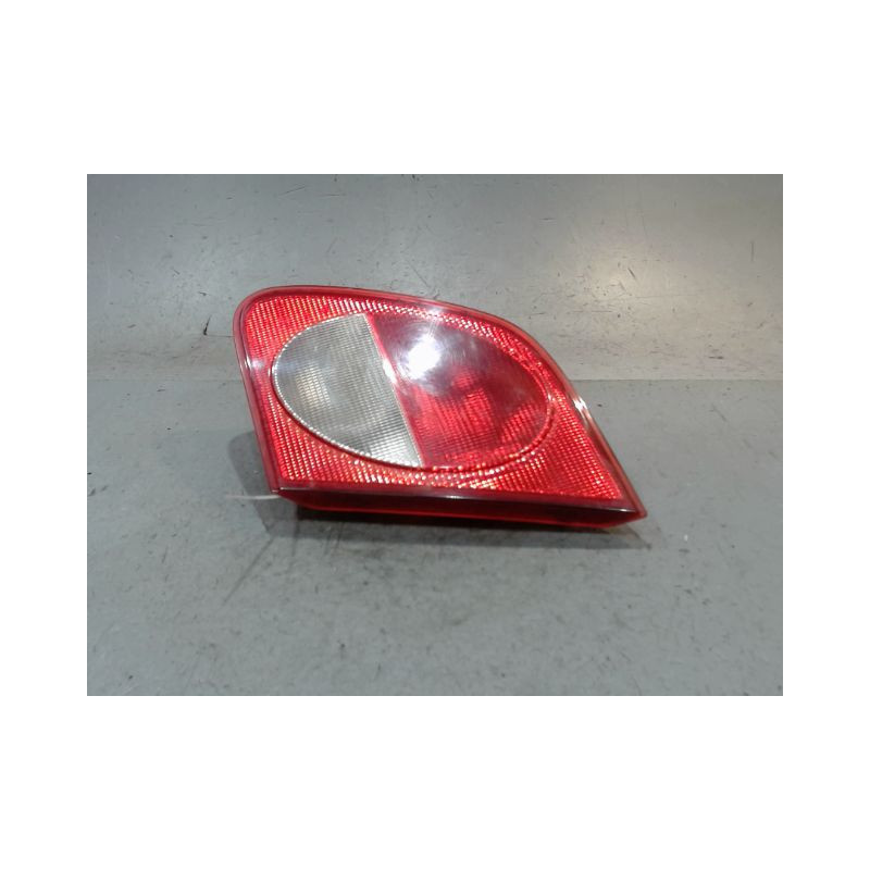FEU ARRIERE INTERIEUR DROIT MERCEDES E220